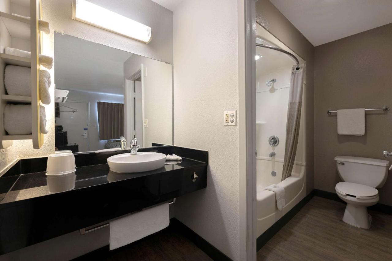Motel 6-San Antonio, Tx - West Seaworld Eksteriør bilde
