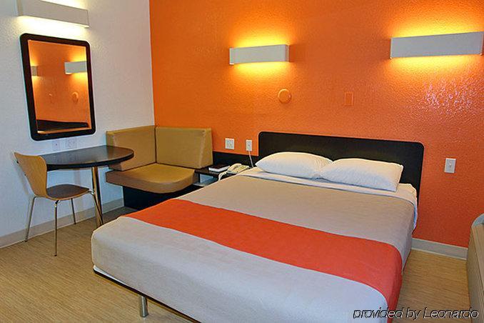 Motel 6-San Antonio, Tx - West Seaworld Eksteriør bilde